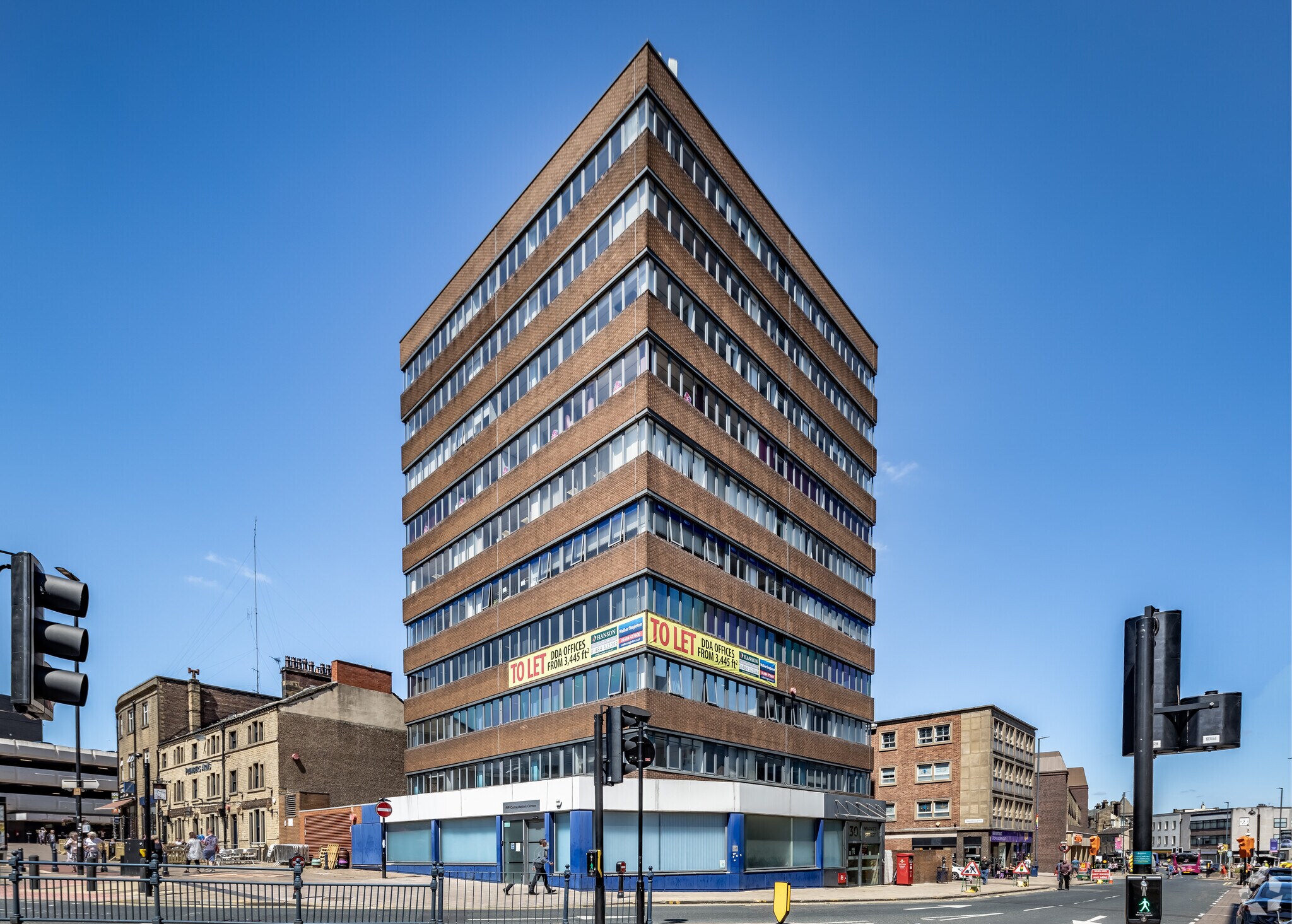 30 Market St, Huddersfield for sale Primary Photo- Image 1 of 1