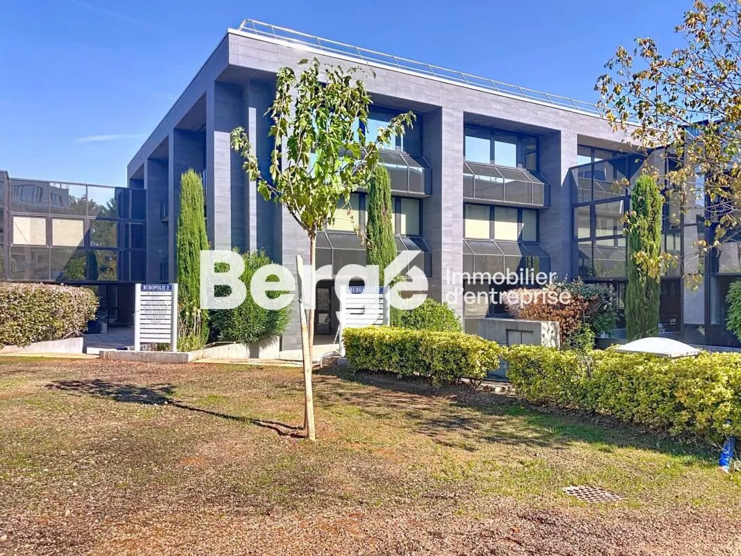 Office in Valbonne to rent Building Photo- Image 1 of 7