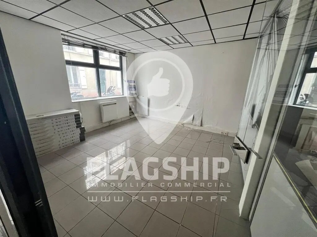 Retail in Saint-Mandé for sale Interior Photo- Image 1 of 6