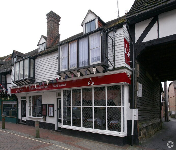 42 High St, East Grinstead for sale - Primary Photo - Image 1 of 1