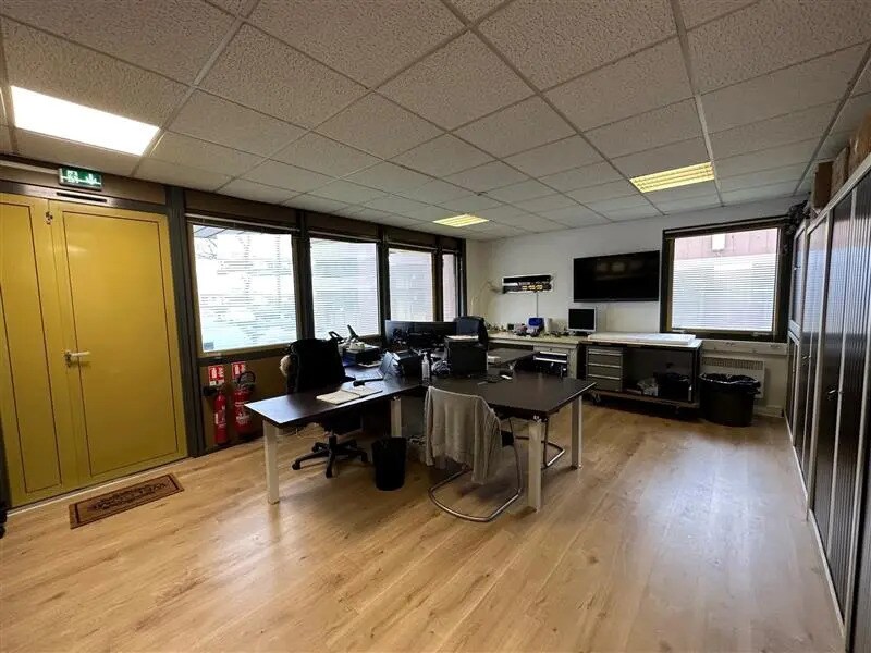 Office in Croissy-Beaubourg to rent Interior Photo- Image 1 of 6