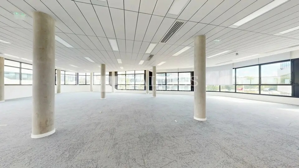 4 Chemin Du Tronchon, Champagne-au-Mont-d'Or to rent - Building Photo - Image 2 of 10