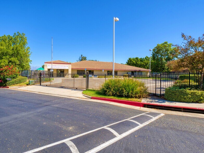 4180 Green River Rd, Corona 92878 UK