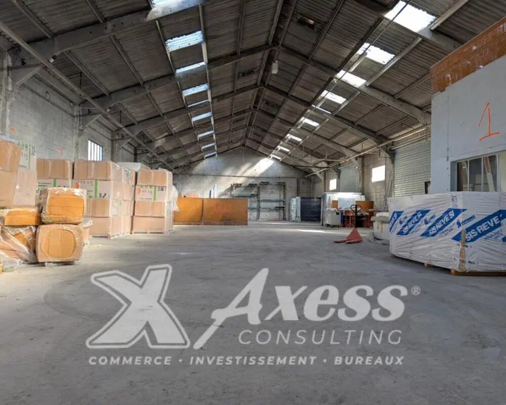 Location Local d'activités 490 m² - Photo 1