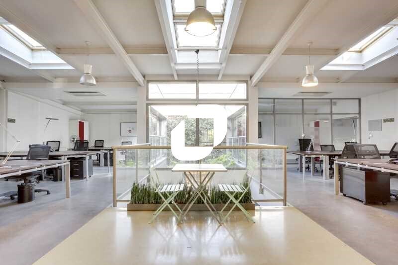 Vente Bureaux 416 m² - Photo 1