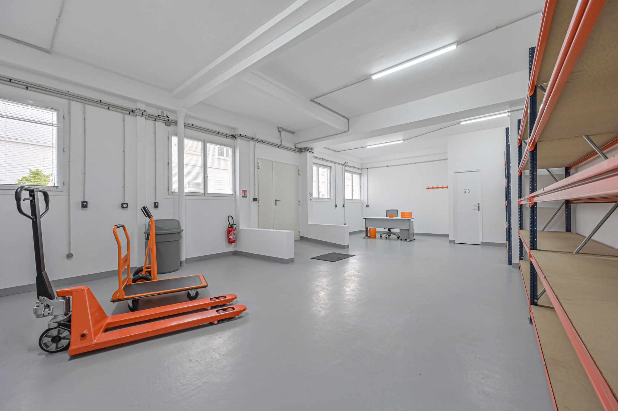152 Rue De Paris, Montreuil to rent Primary Photo- Image 1 of 18