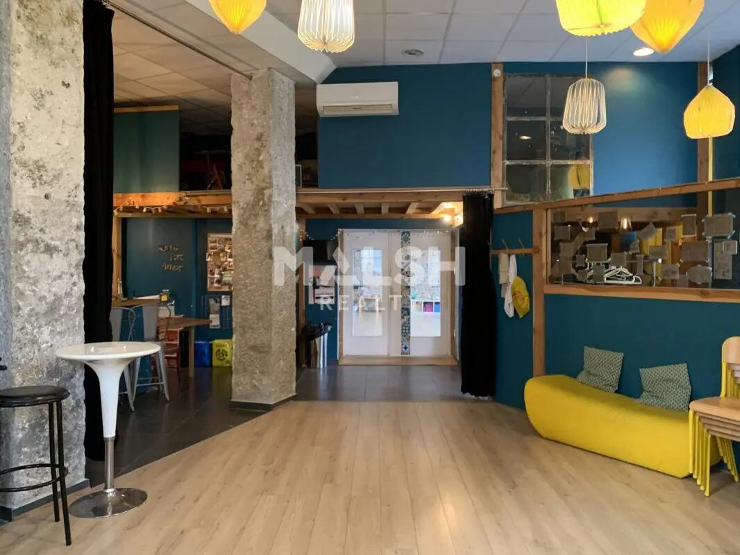 Retail in Lyon to rent Interior Photo- Image 1 of 6