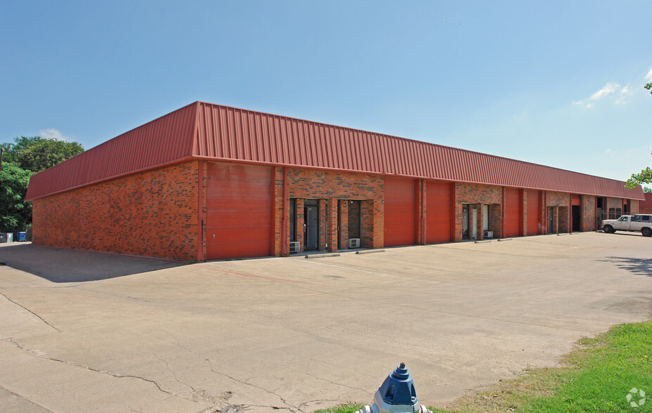 3211 S Peachtree Rd, Balch Springs, TX for rent - Building Photo - Image 2 of 2