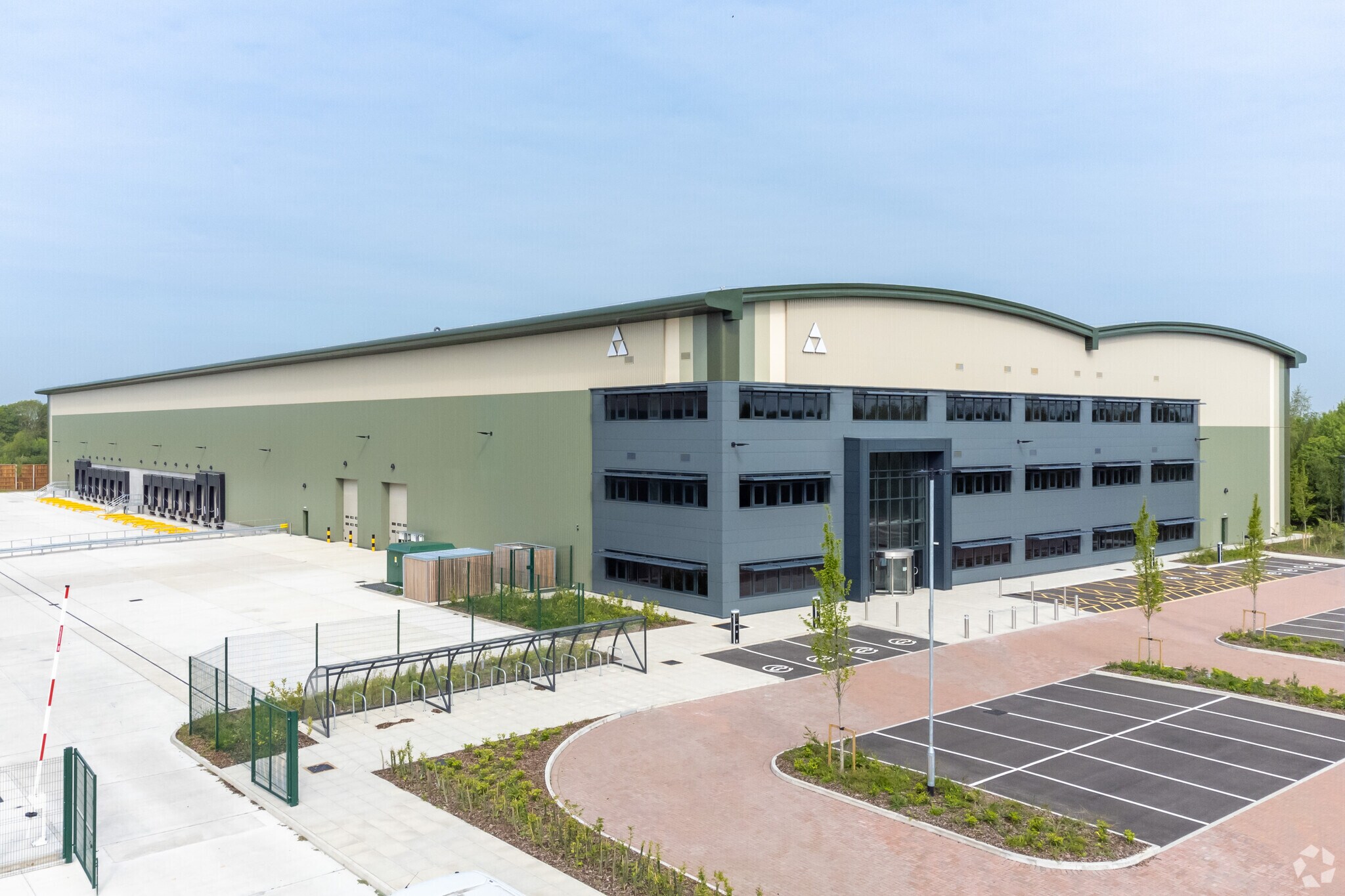 Samian Way, Aylesbury for sale Primary Photo- Image 1 of 1