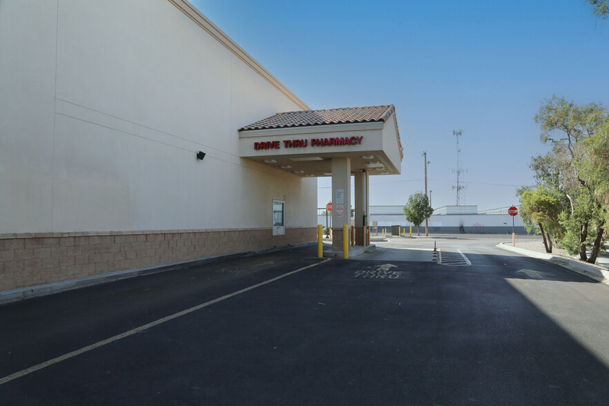 10300 Central Ave SE, Albuquerque, NM for rent - Building Photo - Image 3 of 4