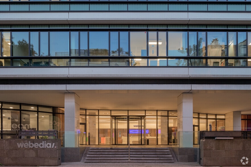 2-4 Rue Paul Vaillant-Couturier, Levallois-Perret to rent - Building Photo - Image 3 of 6