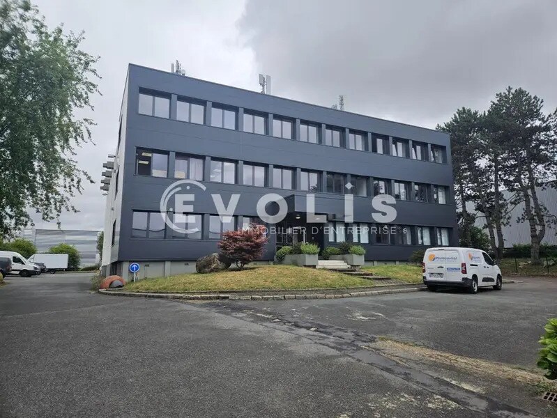 Light Industrial in Wissous to rent Building Photo- Image 1 of 23