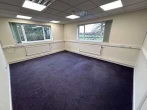 Low Moor Ln, Scotton to rent Interior Photo- Image 2 of 3