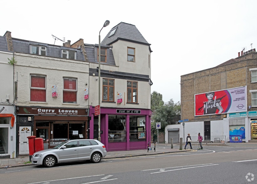 105-105A Falcon Rd, London to rent - Building Photo - Image 2 of 2