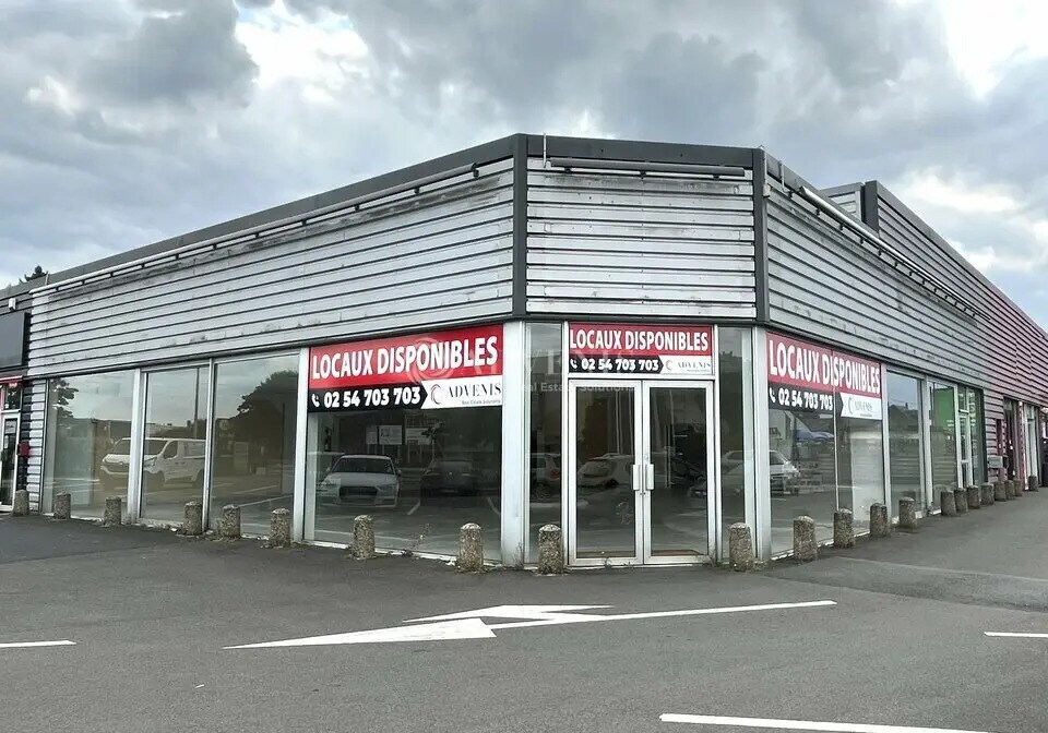 Location Commerce 313 m² - Photo 1