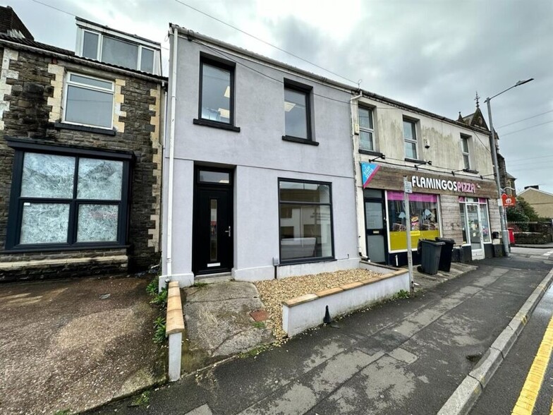 127 London Rd, Neath for sale - Primary Photo - Image 1 of 2