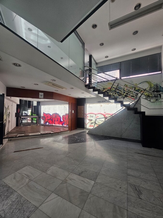 Madrid, MAD 28002 - Unit 1 - - Interior Photo - Image 1 of 19