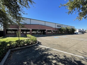 11801 S Sam Houston Pky W, Houston, TX for rent Building Photo- Image 1 of 7