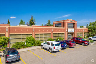 807 42nd Ave SE, Calgary, AB for sale Primary Photo- Image 1 of 1