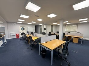 Mill Ln, Pulborough to rent Interior Photo- Image 2 of 6