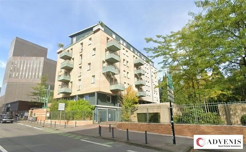 Office in Lille to rent Building Photo- Image 1 of 8