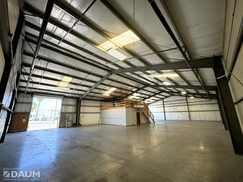 1431 W 9th St, Upland, CA for rent - Building Photo - Image 2 of 7