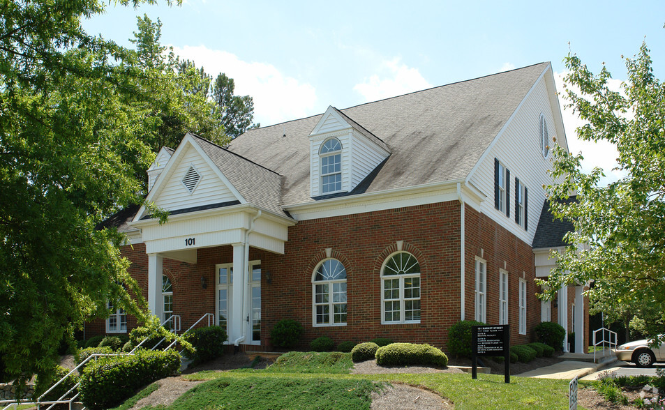 101 Market St, Chapel Hill, NC for rent - Primary Photo - Image 1 of 3