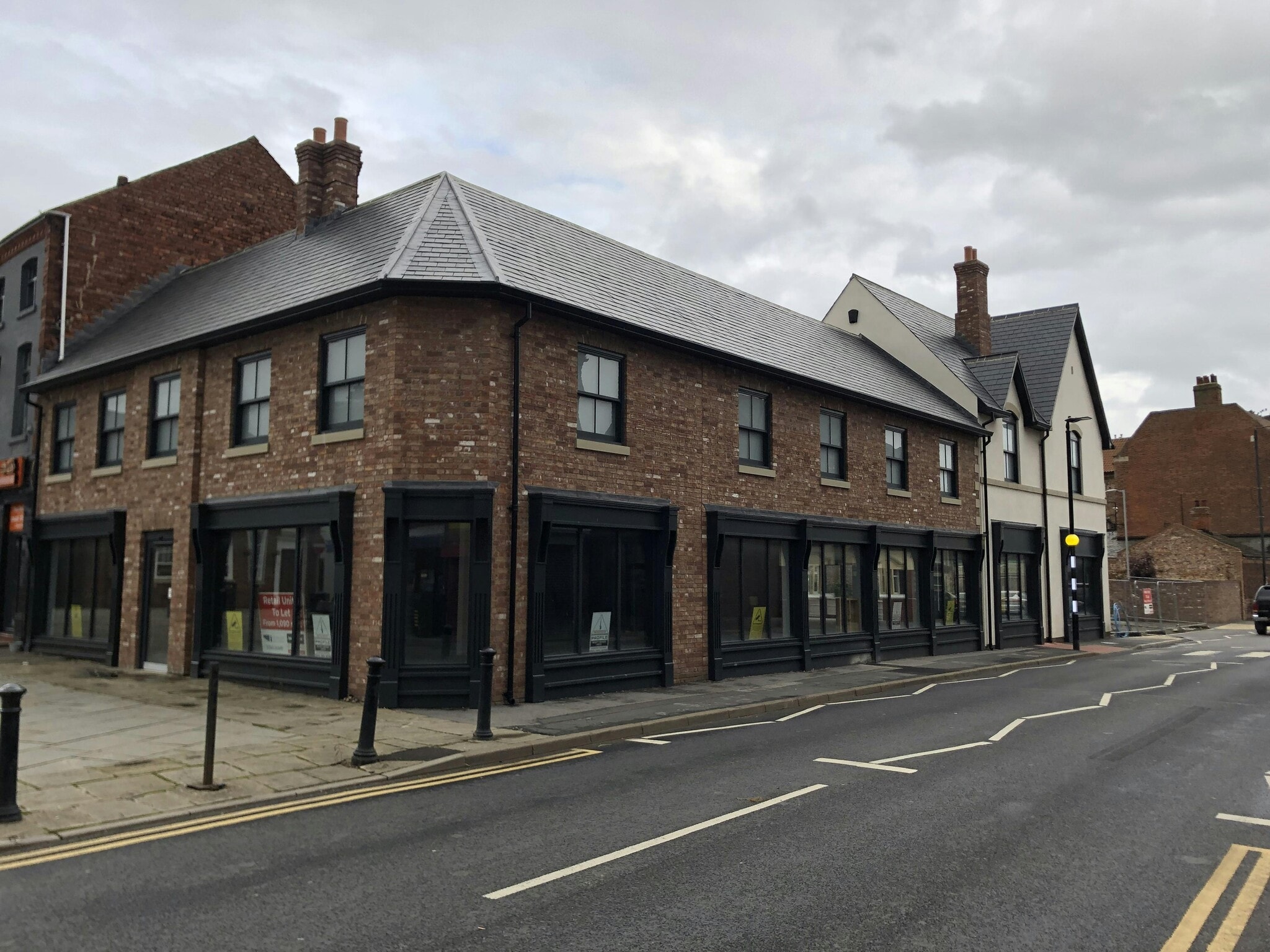 Silver St, Doncaster to rent Building Photo- Image 1 of 4