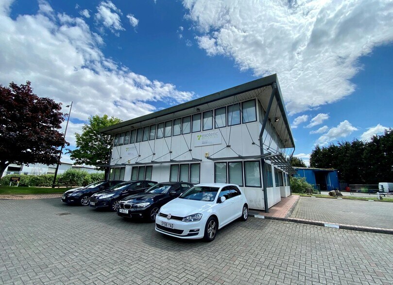 Collivaud Pl, Cardiff for sale - Primary Photo - Image 1 of 1