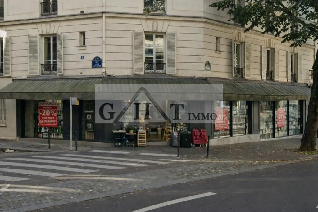 Location Commerce 120 m² - Photo 1
