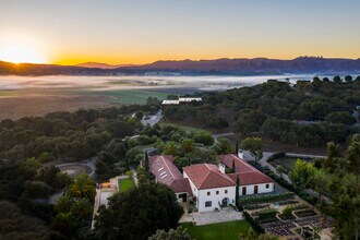 2075 Vineyard View Ln, Lompoc, CA for sale Primary Photo- Image 1 of 1