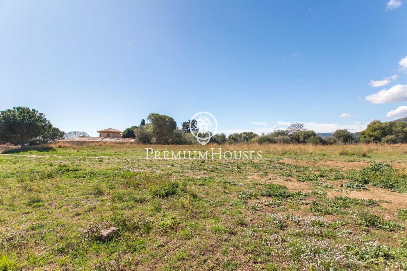 Land in Pineda de Mar, Barcelona for sale Primary Photo- Image 1 of 13
