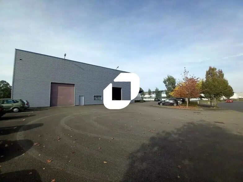 Rue Marcel Dassault, Sainte-Luce-sur-Loire to rent - Building Photo - Image 3 of 9