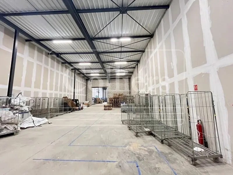 Office in Marseille to rent Interior Photo- Image 1 of 8