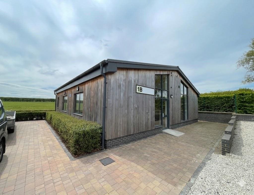 Ashford Rd, Tenterden to rent Primary Photo- Image 1 of 3
