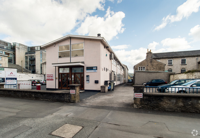 59A-59G Stramongate, Kendal for sale - Primary Photo - Image 1 of 1