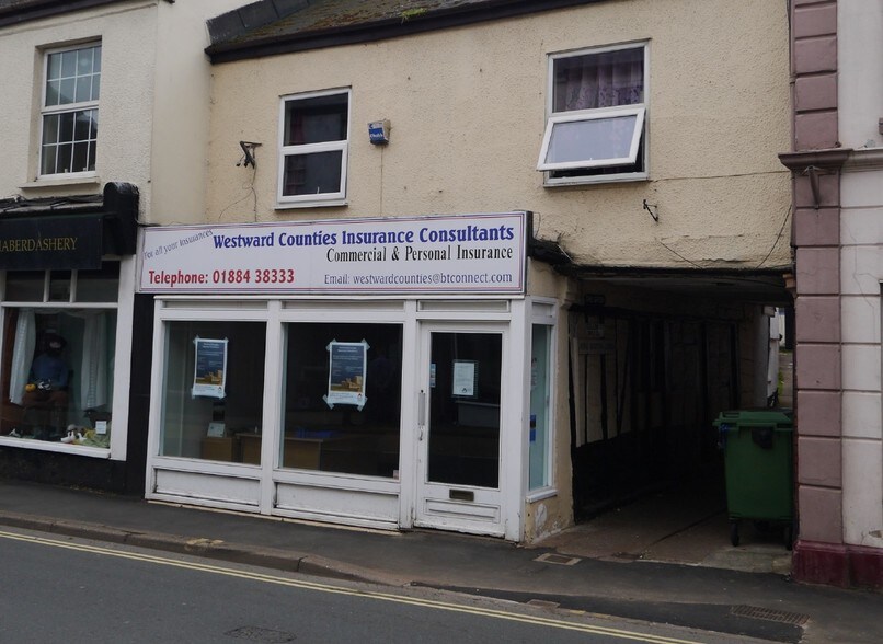 26 Fore St, Cullompton for sale - Primary Photo - Image 1 of 1