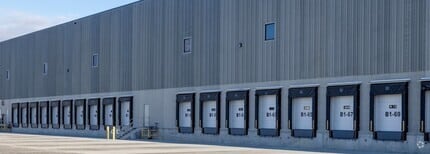 6600 72 Ave SE, Calgary, AB to rent Building Photo- Image 2 of 8