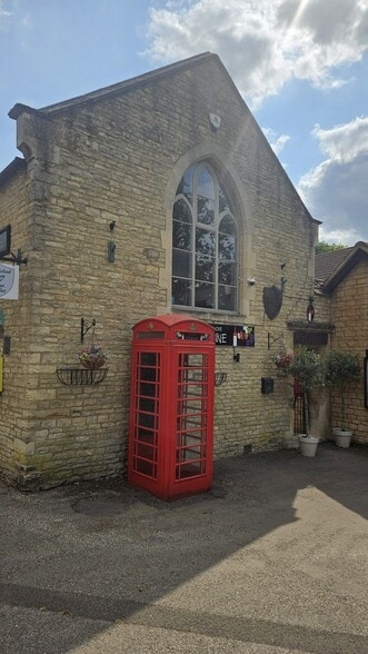 High St, Raunds to rent - Building Photo - Image 2 of 2