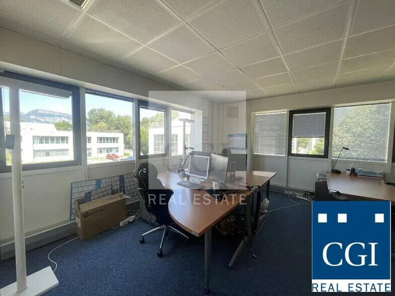 Office in Eybens to rent - Building Photo - Image 3 of 9