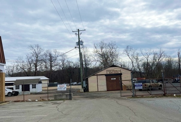 15193-15207 Marlboro Pike, Upper Marlboro, MD to rent - Building Photo - Image 3 of 10