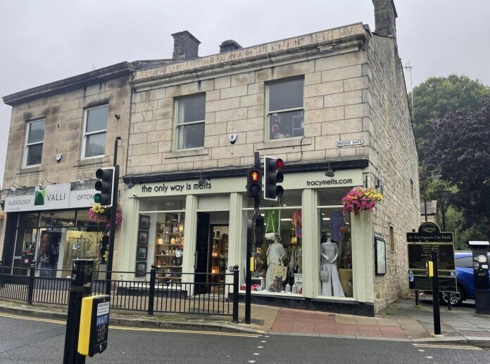 3 Bridge Gate, Hebden Bridge to rent Building Photo- Image 1 of 2