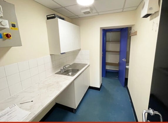 172 Dunlop St, Greenock to rent Interior Photo- Image 1 of 5