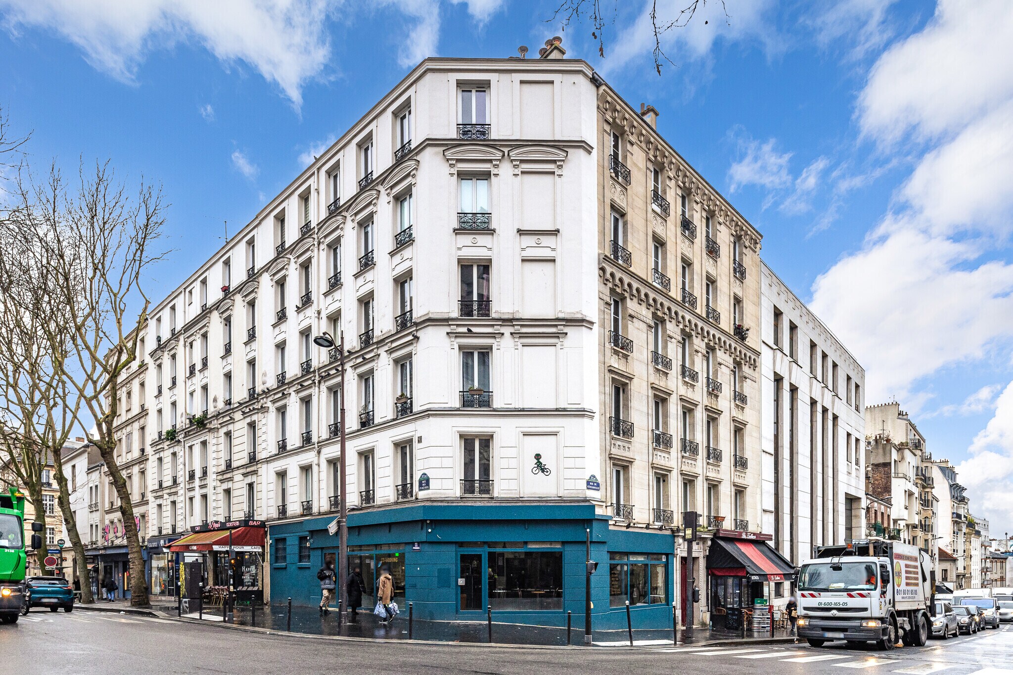 Retail in Paris to rent Primary Photo- Image 1 of 5