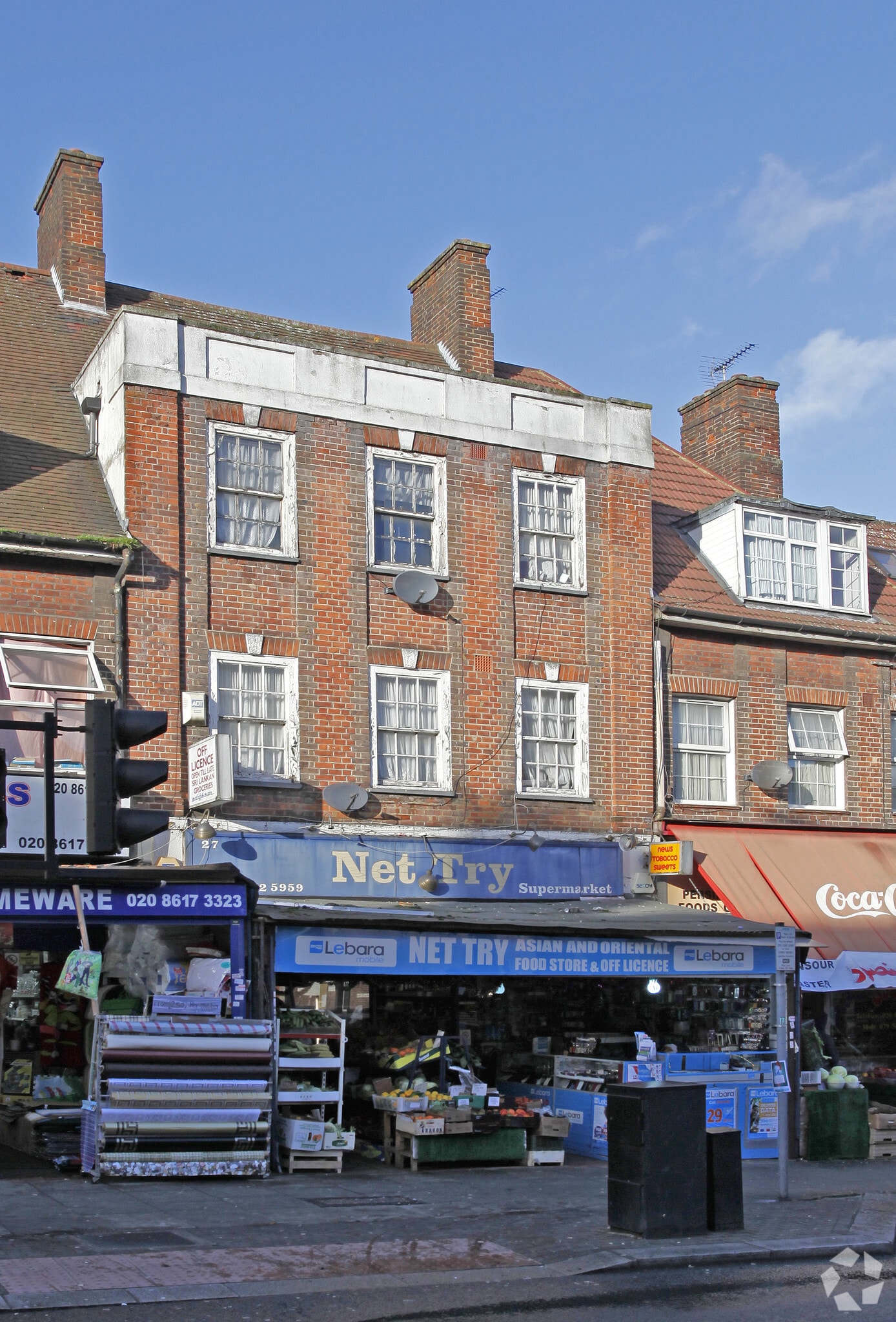 27 Watling Ave, Harrow for sale Primary Photo- Image 1 of 3