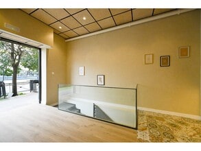 Retail in Madrid, Madrid to rent Interior Photo- Image 2 of 17