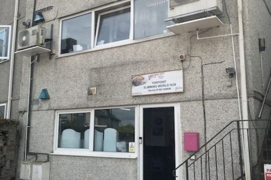 13 Fore St, Torpoint for sale - Building Photo - Image 2 of 7