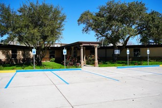 751 Heritage Ln, Eagle Lake, TX for sale Primary Photo- Image 1 of 1