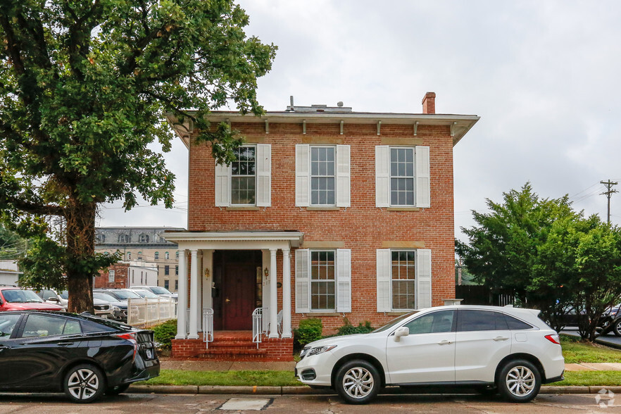 127 W Court St, Urbana, OH for sale - Primary Photo - Image 1 of 1