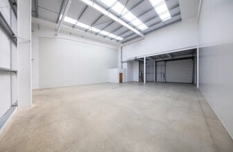 Vulcan Way, Wimborne to rent Interior Photo- Image 1 of 3